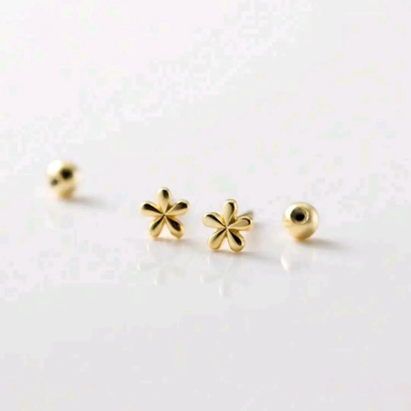 AROS FLOR PARA NIÑAS CON TOPE TORNILLO ENCHAPADOS EN ORO 18K - 8