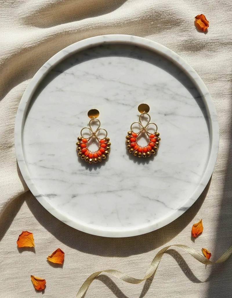 AROS ELEGANTES EN BAÑO DE ORO CON PIEDRAS NARANJAS Y DORADAS - 2