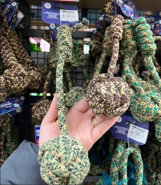 JUGUETE DE CUERDA PARA PERRO CON DOBLE NUDO DE 32 CM - 2