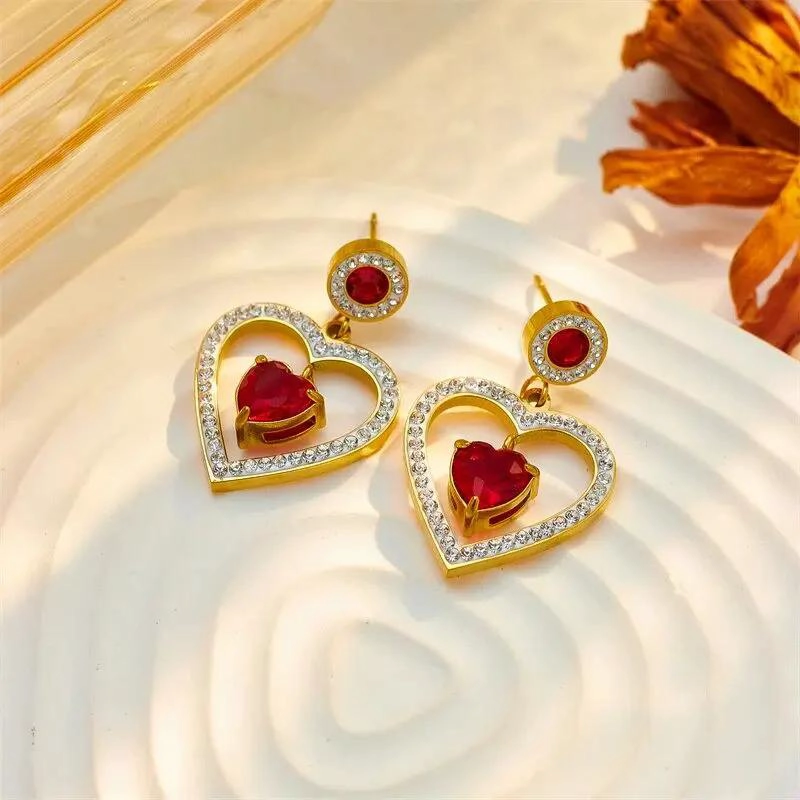 AROS COLGANTES CORAZON ROJO GRANDE EN ACERO BAÑADO EN ORO 18K - 4