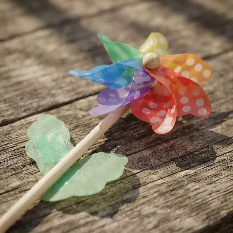 PACK DE 12 REMOLINOS DE VIENTO COLORIDOS PARA JARDIN - 2