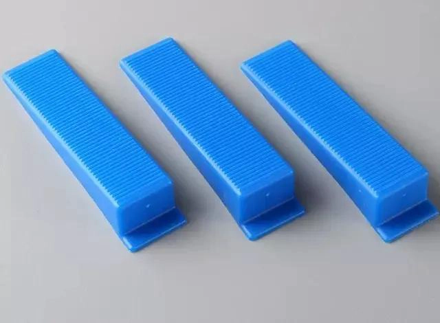 KIT NIVELADOR CERAMICA Y PORCELANATO 2.5 MM - 7