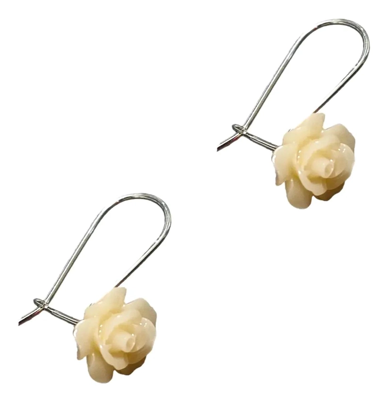 AROS COLGANTES DE RESINA CON DISEÑO FLORAL EN PLATA 925 - 1