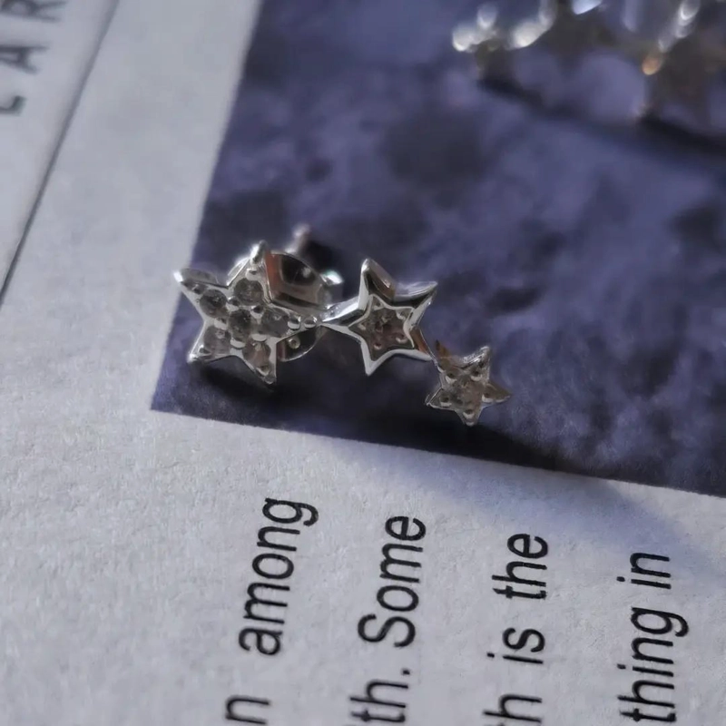 AROS DE PLATA 925 CON DISEÑO DE TRES ESTRELLAS JUNTAS DE 2 CM - 3