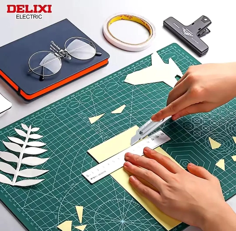 CUTTER MULTIFUNCIONAL DE METAL PLATEADO - 6