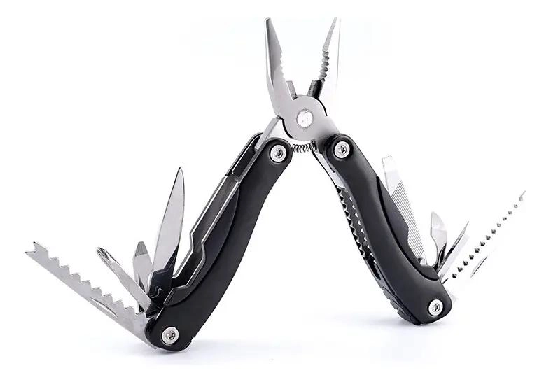 ALICATE MULTIFUNCIONAL CON HERRAMIENTAS INTEGRADAS Y DISEÑO ERGONOMICO - 3