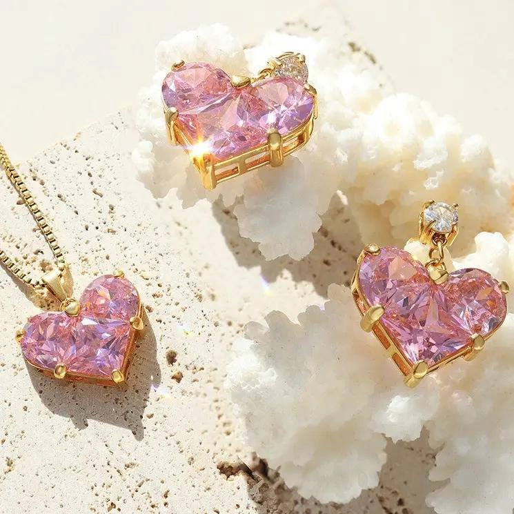 AROS BAÑADOS EN ORO 18K CON DISEÑO DE CORAZON ROSA - 2