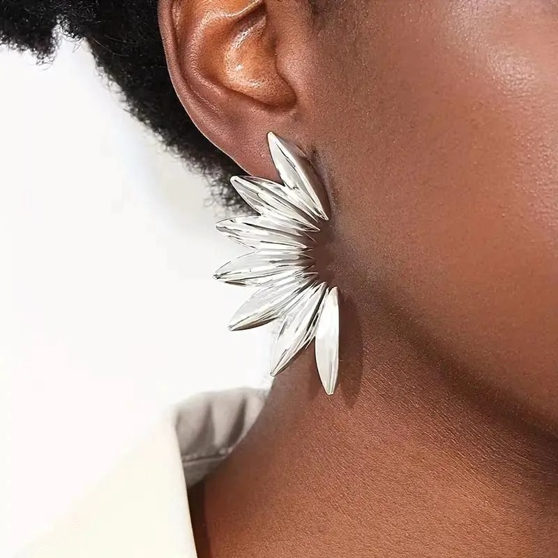 AROS ELEGANTES EN FORMA DE ABANICO PARA EVENTOS ESPECIALES - 2