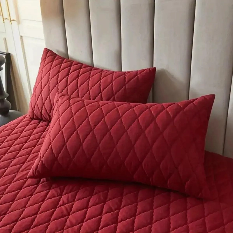 CUBRE COLCHON IMPERMEABLE PARA CAMA DE 1.5 PLAZAS CON FUNDA BURDEOS - 2