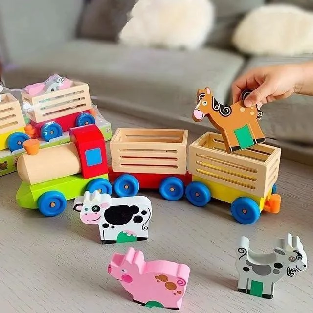TREN DE MADERA DIDACTICO CON ANIMALES DE GRANJA - 7