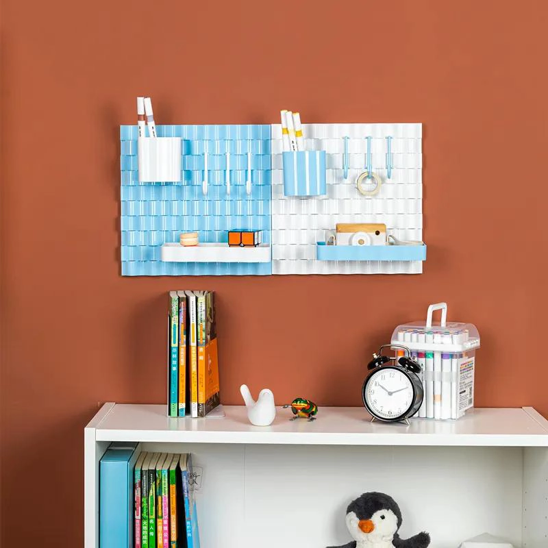 ORGANIZADOR DE PARED PARA ESCRITORIO CON ACCESORIOS Y GANCHOS - 6