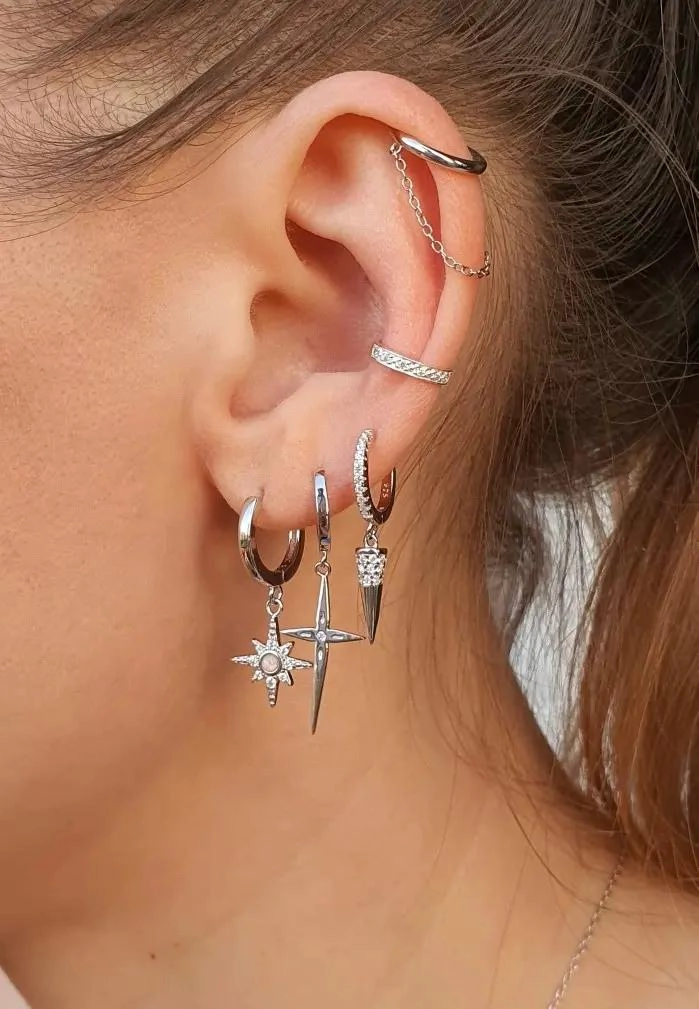AROS DE ARGOLLA CON DISEÑO DE ESTRELLAS EN PLATA 925 - 2