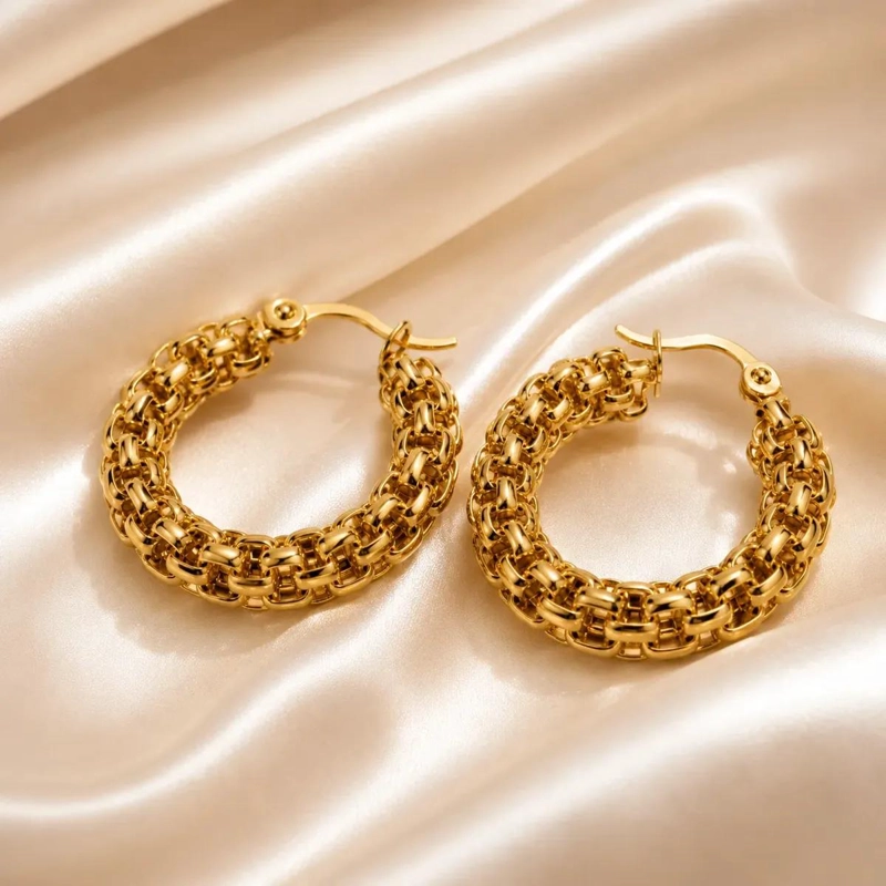 AROS DORADOS DE ACERO INOXIDABLE CON DISEÑO TRENZADO - 3