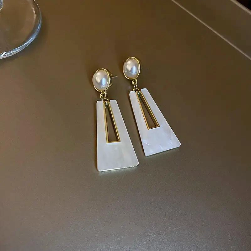 AROS PENDIENTES ACRILICOS COLORIDOS CON BOLSA DE JOYAS - 3
