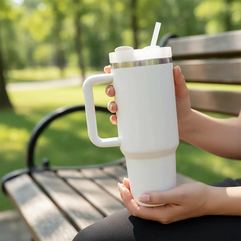 VASO TE RMICO 1.2L CON TAPA, ASA Y BOMBILLA VARIADOS - 4