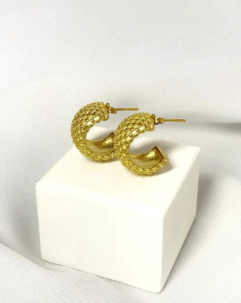 AROS ELEGANTES ENCHAPADOS EN ORO 18K DE ACERO FINO - 2