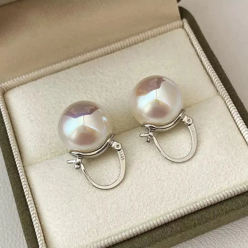AROS ELEGANTES DE NACAR CON GANCHO DE PLATA PULIDA - 4