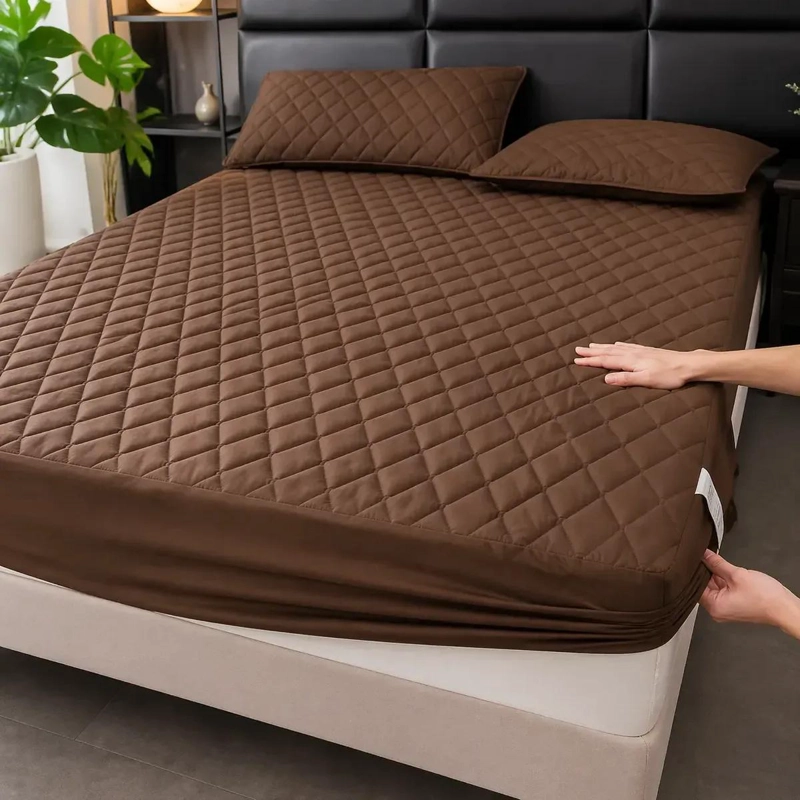 CUBRECOLCHON IMPERMEABLE 1.5 PLAZAS CON FUNDA MARRON - 3