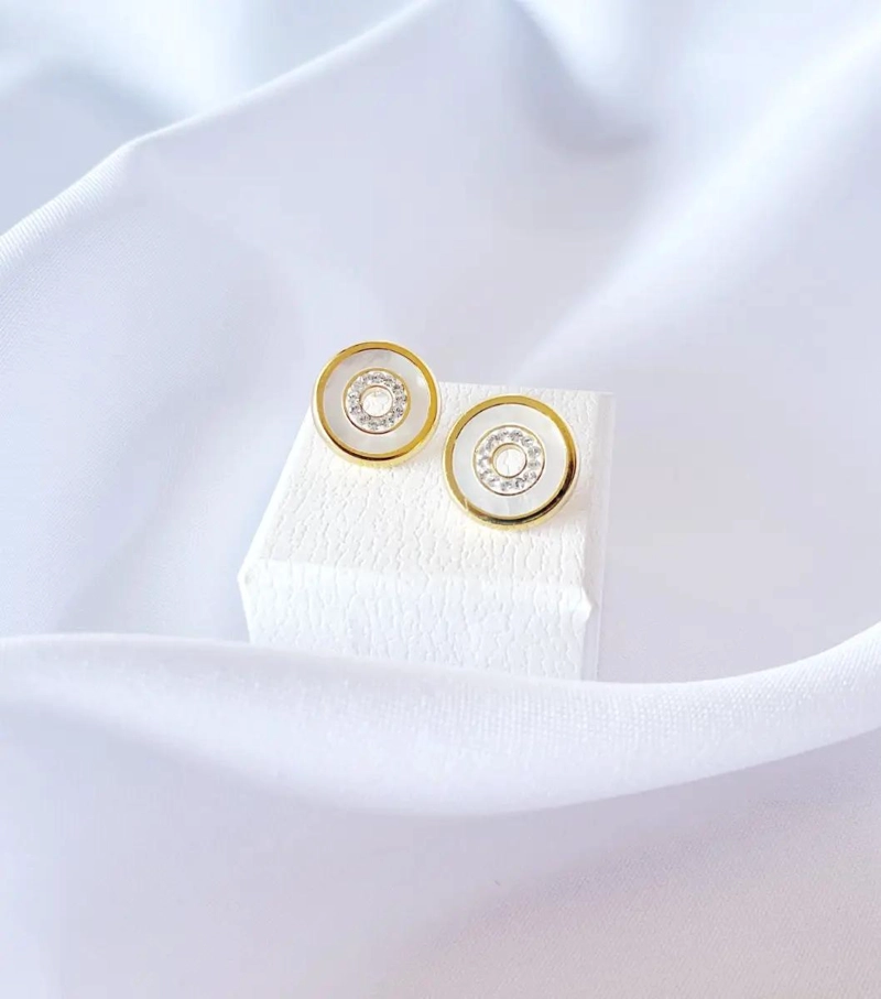 ARO DE NACAR Y CIRCON ENCHAPADO EN ORO DE 18K - 1