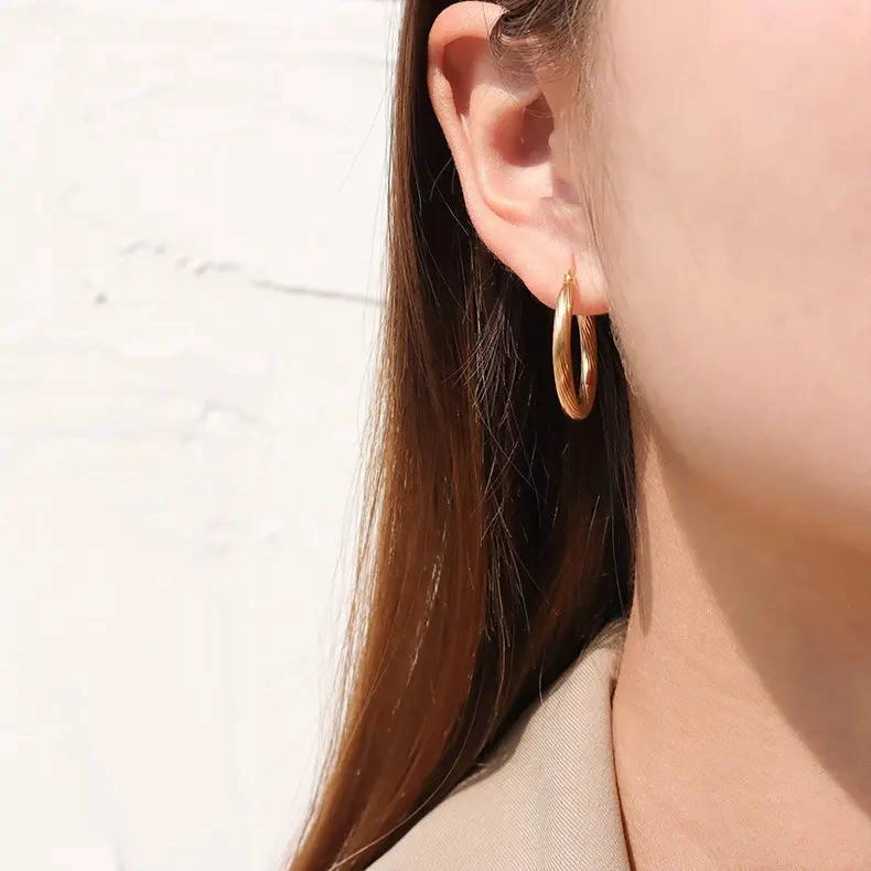 AROS DE BAÑO EN ORO AMARILLO 18K DISEÑO EXCLUSIVO - 3