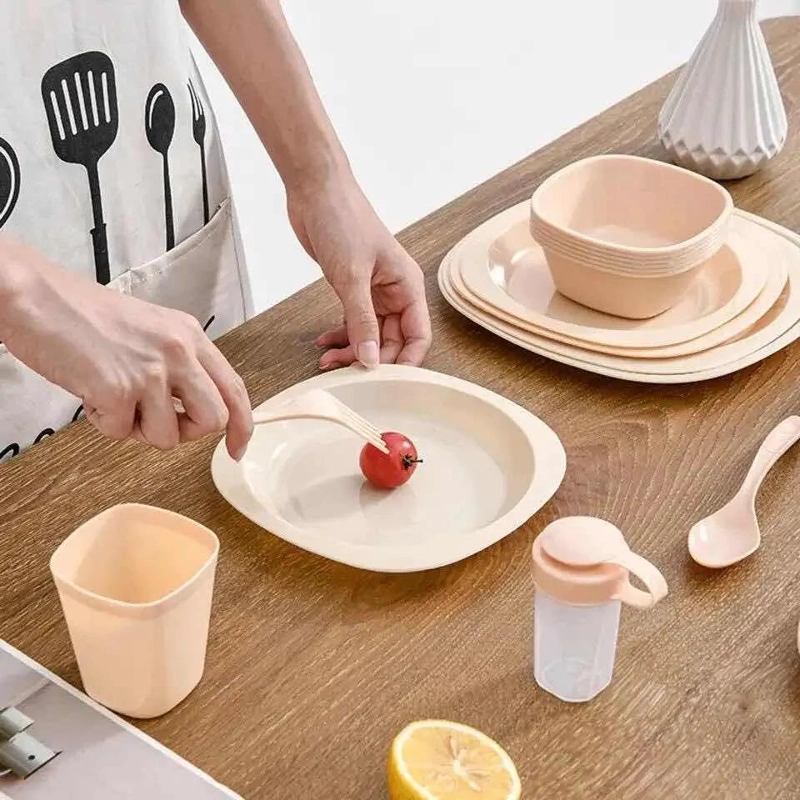 CANASTA DE PICNIC CON 36 UTENSILIOS Y VASOS PARA SALIDAS - 6
