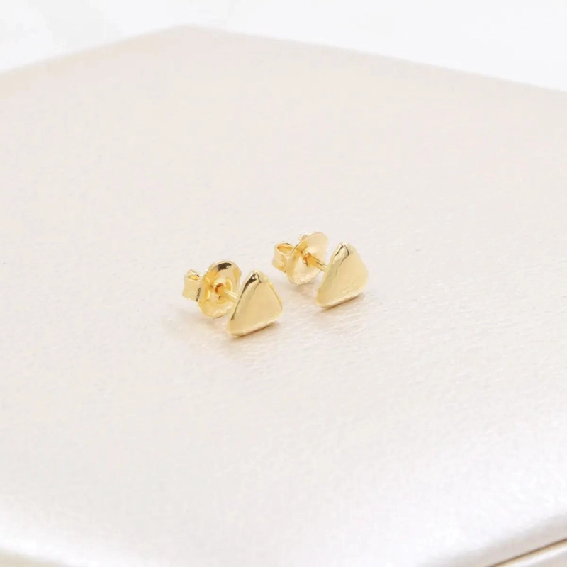 AROS MINI TRIANGULOS DE ORO LAMINADO 18K ELEGANTES - 3