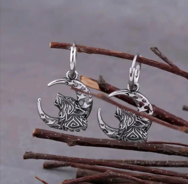 AROS VIKINGOS CON DISEÑO DE LOBO NORDICO Y LUNA EN ACERO INOXIDABLE - 2