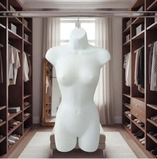 TORSO COLGADOR PARA EXHIBIR POLERAS DAMA EN PLASTICO RESISTENTE - 2