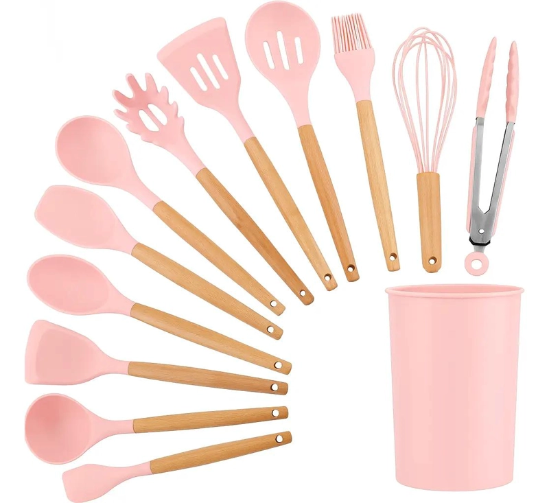 SET DE 12 UTENSILIOS DE COCINA EN SILICONA Y MADERA COLOR ROSA - 1