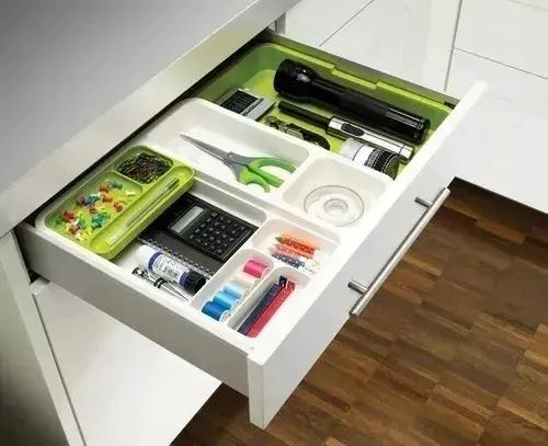 ORGANIZADOR EXPANDIBLE PARA CAJON DE OFICINA Y HOGAR - 2
