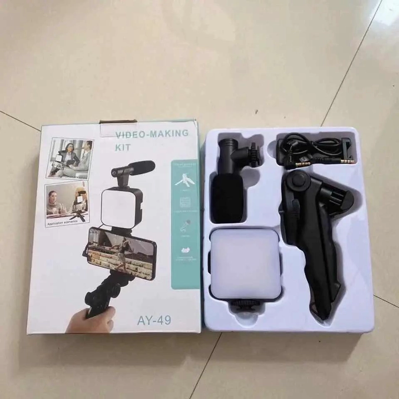 TRIPODE PORTATIL PARA TELE FONO MOVIL CON LUZ Y MICROFONO - 4
