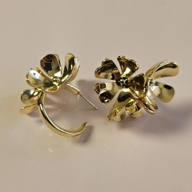 AROS GRANDES DE FLORES ENCHAPADOS EN ORO 18K PARA MODA - 6