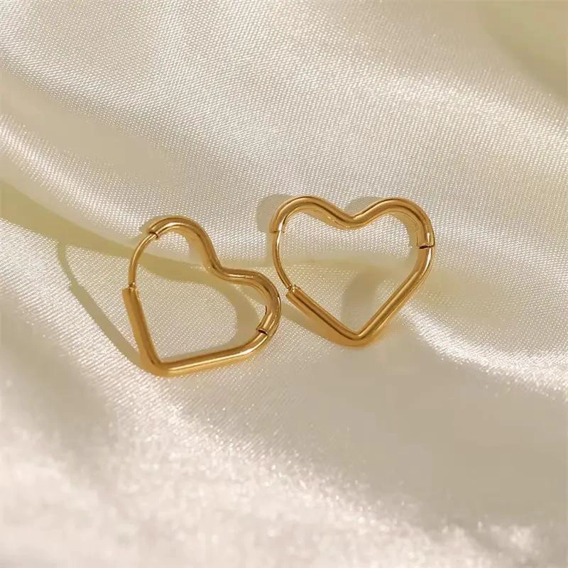 AROS PENDIENTES ARGOLLA CORAZONES EN ORO 18KT BAÑADO - 6