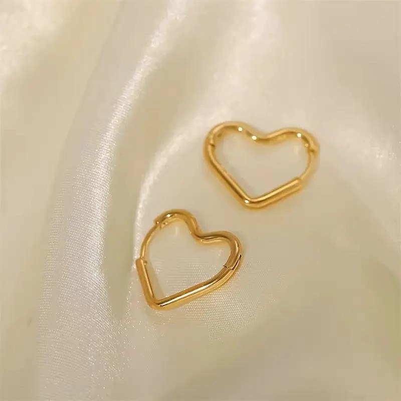 AROS PENDIENTES ARGOLLA CORAZONES EN ORO 18KT BAÑADO - 7