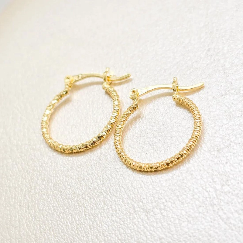 AROS CANDONGA MELCOCHA PEQUEÑA EN ORO LAMINADO DE 18K - 2