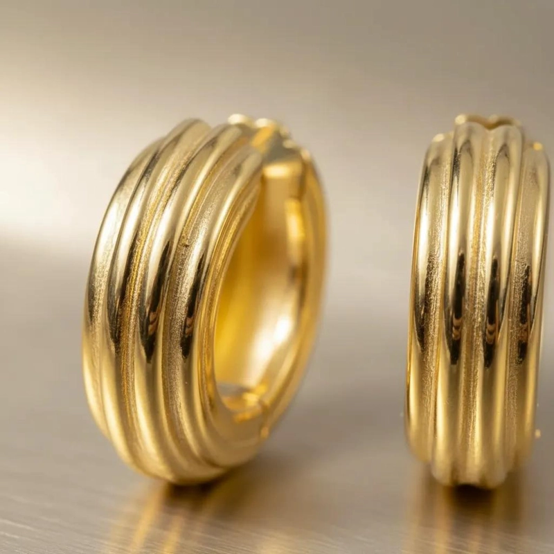 AROS HUGGIE GRUESOS EN PLATA 925 CON BAÑO DE ORO 18K - 3