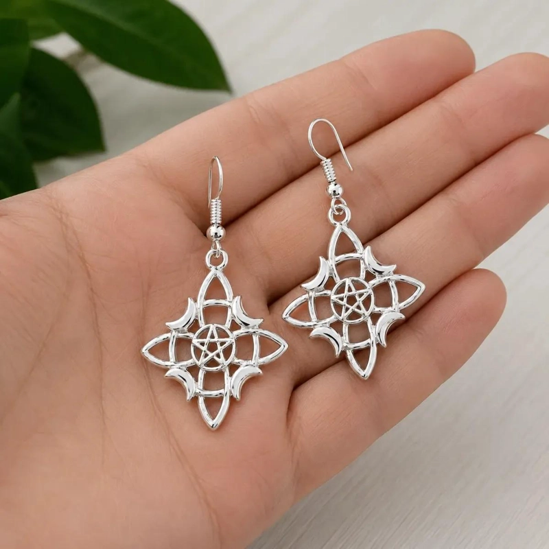 AROS DE PLATA CON DISEÑO DE LUNA Y ESTRELLA HECHOS A MANO - 2