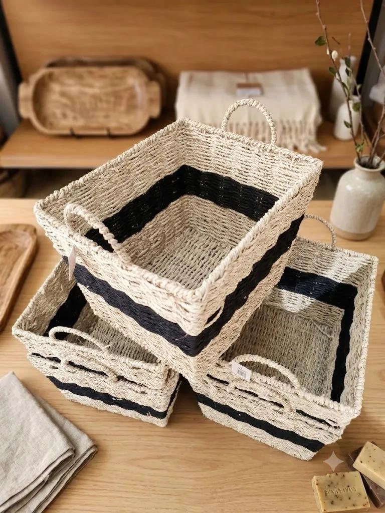 CANASTO ORGANIZADOR DE FIBRA NATURAL CON ASAS Y DISEÑO ELEGANTE - 1