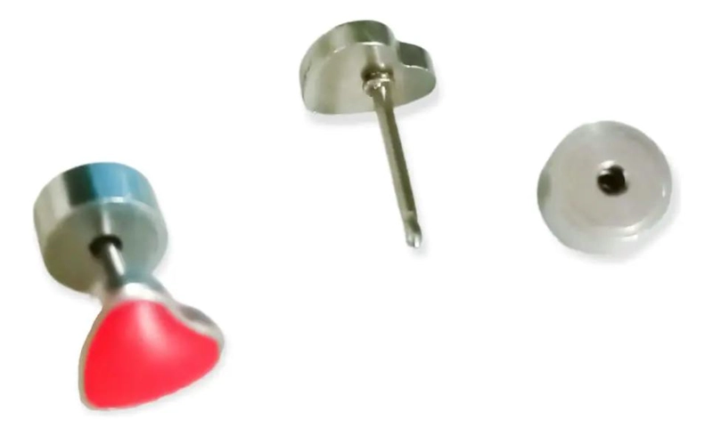 AROS DE CORAZON ROJO HIPOALERGE NICOS PARA BEBE - 4