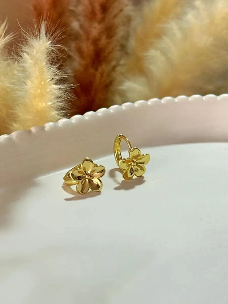 ARGOLLAS FLOR PARA MUJER EN BAÑO DE ORO 18K ELEGANTES Y DELICADAS - 5