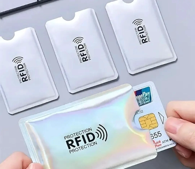 FUNDA PROTECTORA PARA TARJETAS CON DISEÑO ANTIRROBO - 2