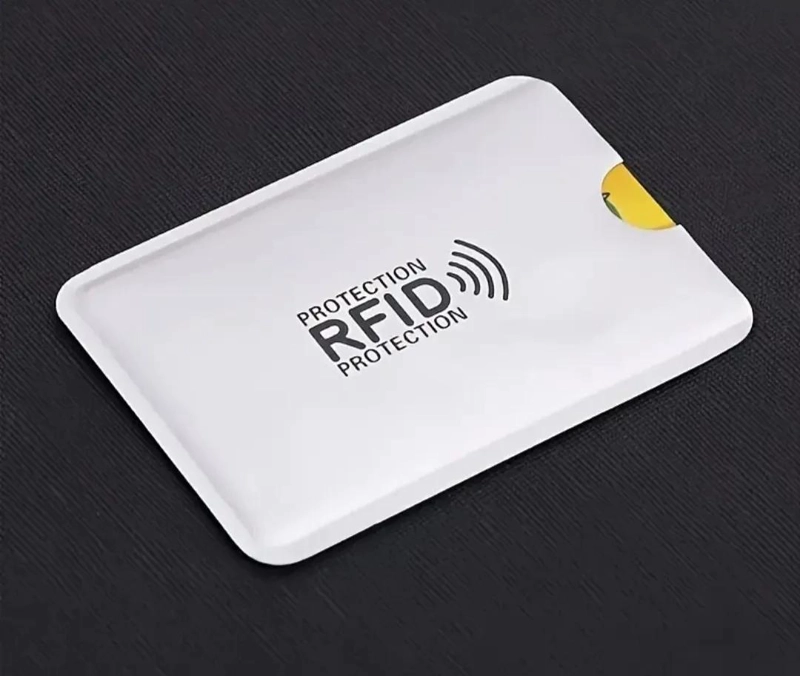 FUNDA PROTECTORA PARA TARJETAS CON DISEÑO ANTIRROBO - 7