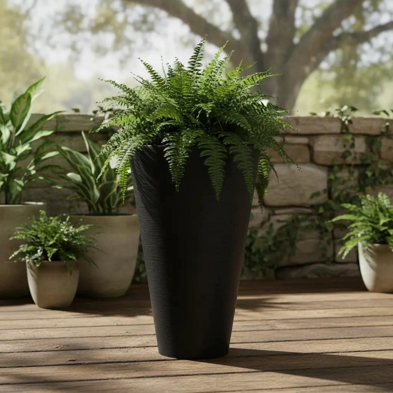 MACETERO CONICO DE PLASTICO GRAFIADO DE 74 CM PARA PLANTAS - 1