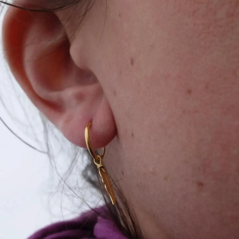AROS COLGANTES DE PLUMA EN PLATA 925 BAÑADA EN ORO - 7