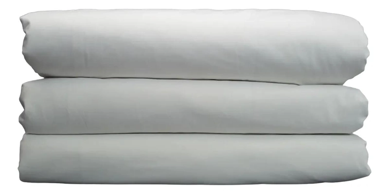 FUNDA DE PLUMON BLANCA DE 200 HILOS PARA CAMA DE 2 PLAZAS CON ALETA - 2