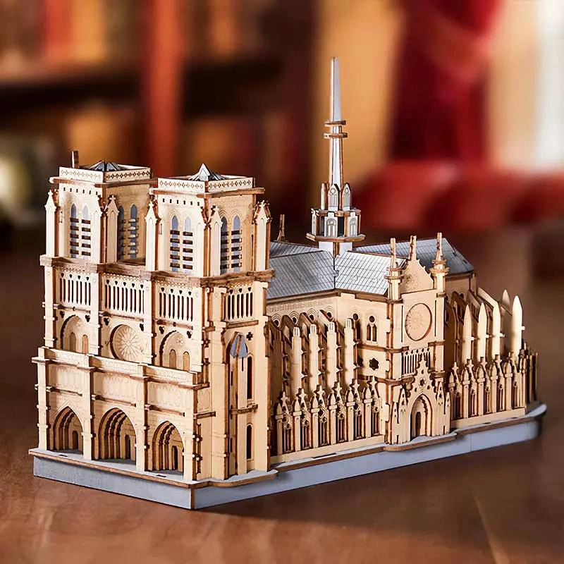 PUZZLE 3D CATEDRAL DE PARIS EN MADERA CON 330 PIEZAS - 1