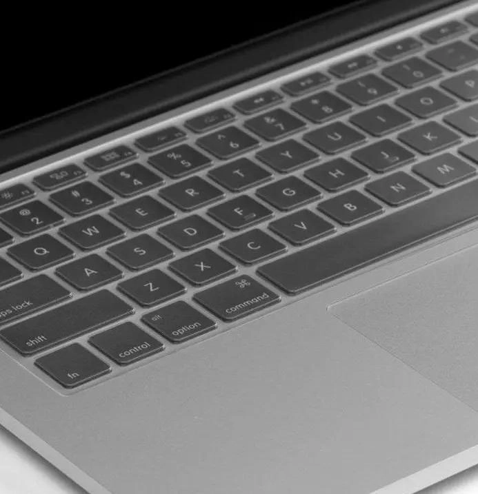 PROTECTOR DE TECLADO TRANSPARENTE PARA MACBOOK PRO Y AIR - 3
