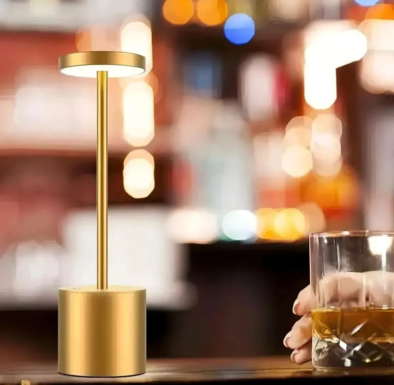 LAMPARA DE MESA LED DECORATIVA EN COLOR ORO PARA AMBIENTES - 7