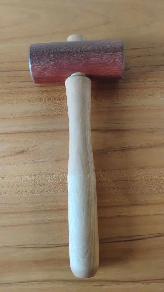 MARTILLO DE MADERA CURAPABU Y COIGÜE HECHO A MANO - 1