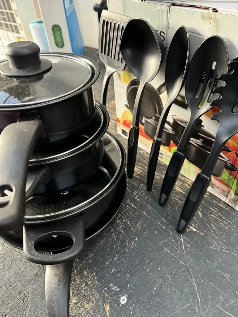 SET DE COCINA COMPLETO CON 13 PIEZAS ANTIADHERENTES PARA USO DIARIO - 4